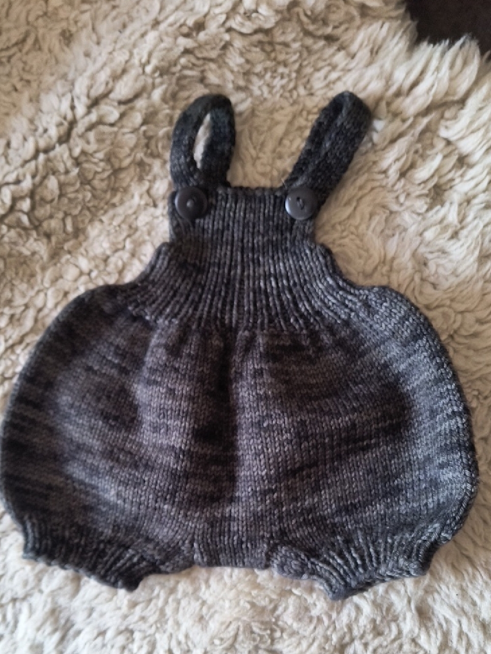 Misha & Puff Hand-Knit Baby Wool in Charcoal